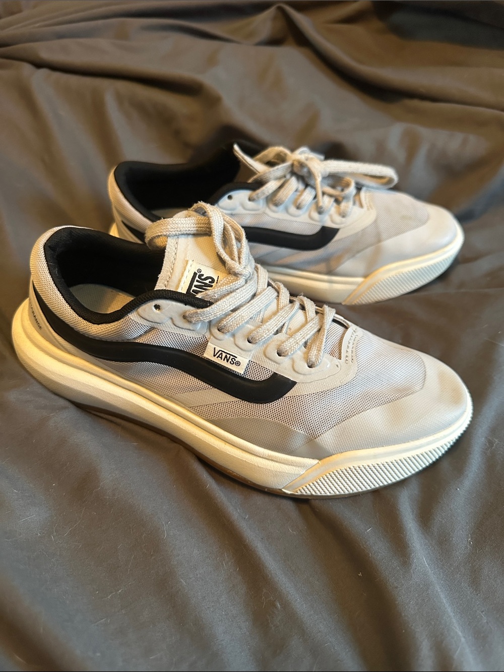 Vans Light Gray Low-Top Sneakers with Black mens sz 5
